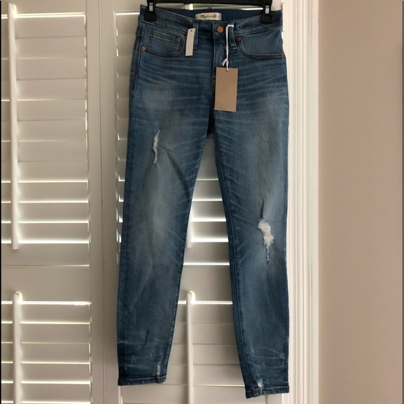 Madewell Denim - Madewell 9” High Rise Skinny Destructive Jeans P26